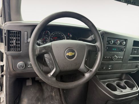 Used 2014 Chevrolet Express 2500 w/ Express Access Plus Package RWD image 12