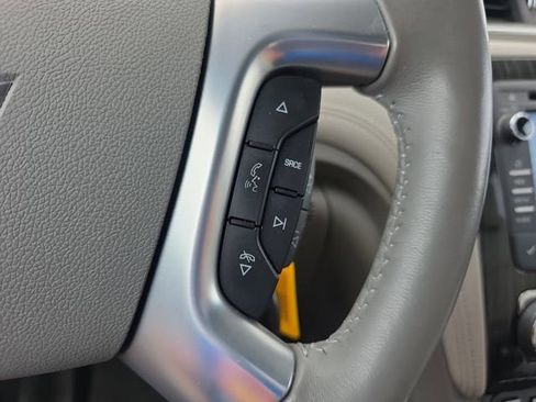 Used 2017 Chevrolet Traverse Premier FWD image 22