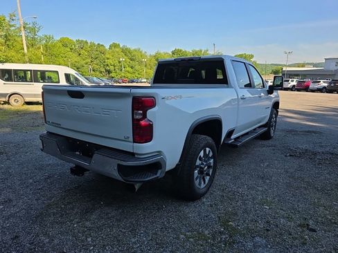 Used 2023 Chevrolet Silverado 2500 LT w/ All Star Edition AWD/4WD image 3