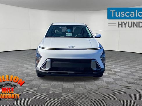 New 2026 Hyundai Kona SE image 2