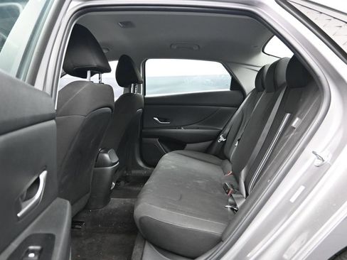 Used 2024 Hyundai Elantra SEL FWD image 16