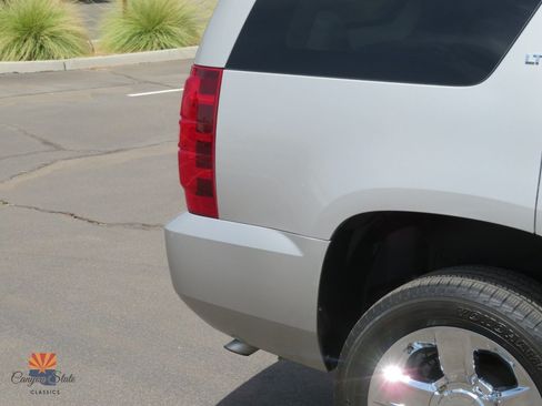 Used 2007 Chevrolet Tahoe LT w/ LT Preferred Equipment Group AWD/4WD image 16