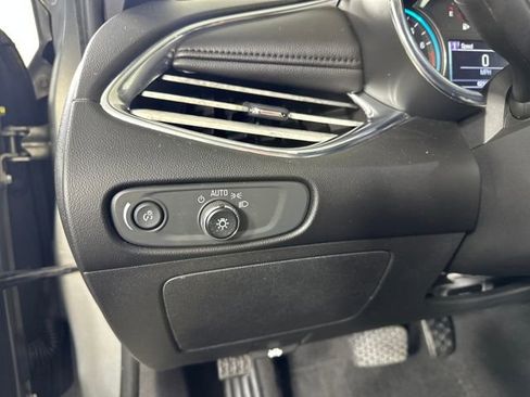 Used 2017 Chevrolet Malibu LT w/ Leather Package image 19