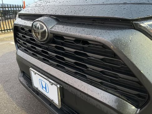 Used 2021 Toyota RAV4 XLE image 15