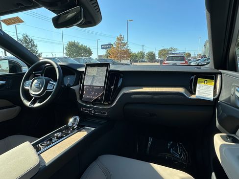 New 2026 Volvo XC60 B5 Plus w/ Protection Package Premier image 10