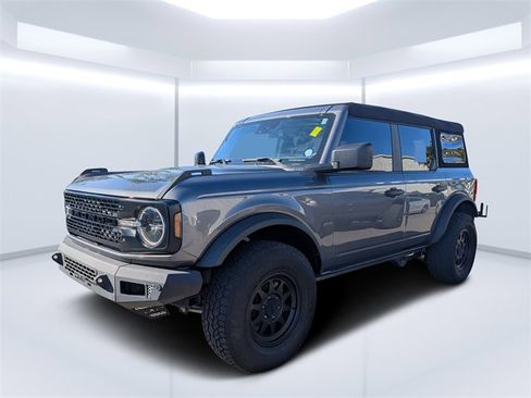 Used 2023 Ford Bronco Base image 7