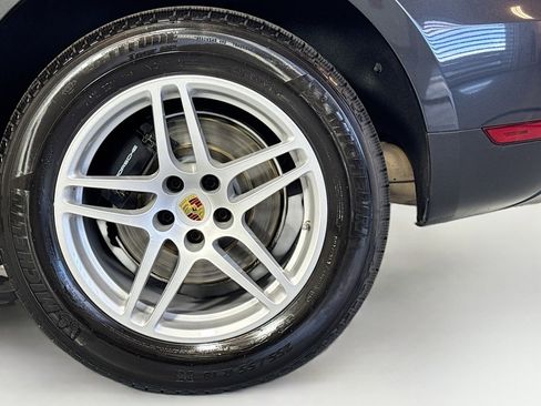 Used 2018 Porsche Macan Sport Edition image 28