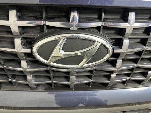 Certified 2023 Hyundai Venue Limited image 9