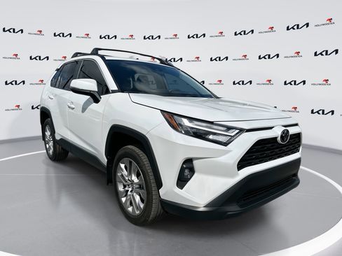 Used 2025 Toyota RAV4 XLE Premium image 1