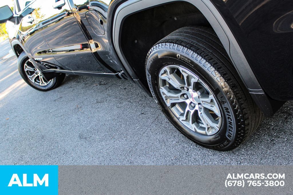 Used 2025 GMC Sierra 1500 SLT RWD image 14