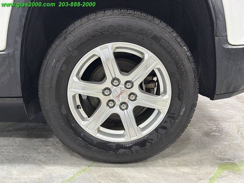 Used 2019 GMC Acadia SLE AWD/4WD image 16