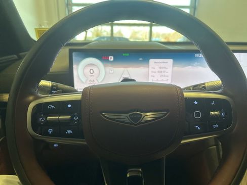 Used 2025 Genesis GV80 3.5T Prestige image 12
