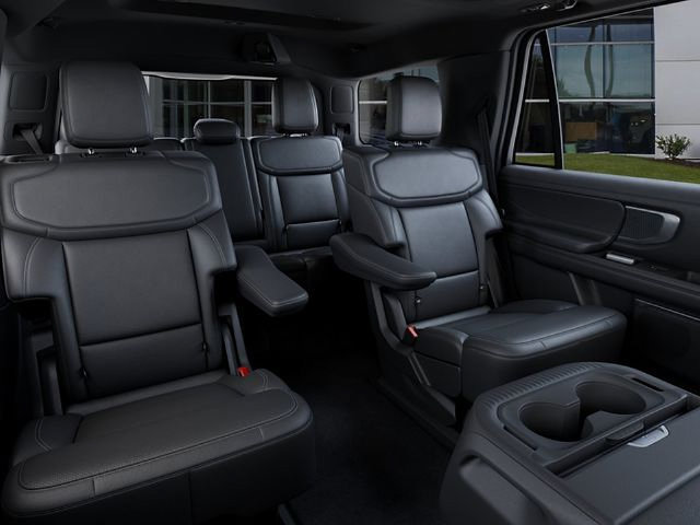 New 2027 Ford Expedition Platinum w/ Stealth Performance Package AWD/4WD image 11