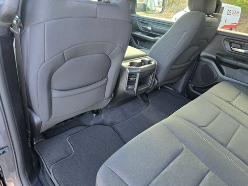 New 2026 RAM 1500 Express AWD/4WD image 21