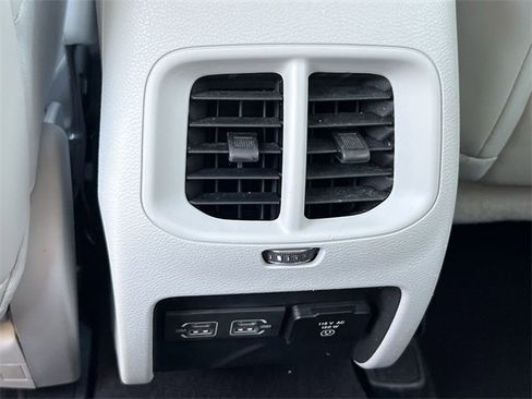 Used 2021 Jeep Cherokee Latitude Lux w/ Comfort/Convenience Group image 21