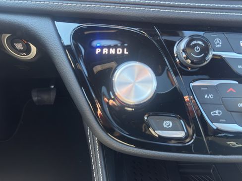 New 2026 Chrysler Pacifica Limited w/ S Appearance Package image 14