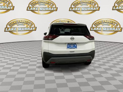 Used 2022 Nissan Rogue S image 2