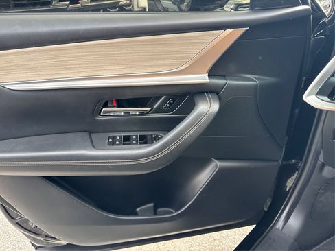 Used 2024 MAZDA CX-90 3.3 Turbo w/ Preferred Plus image 25