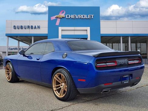 Used 2020 Dodge Challenger SXT w/ Blacktop Package image 6