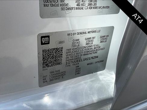 Used 2024 GMC Sierra 1500 AT4 w/ Technology Package image 19