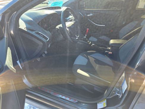Used 2018 Ford Focus ST image 11