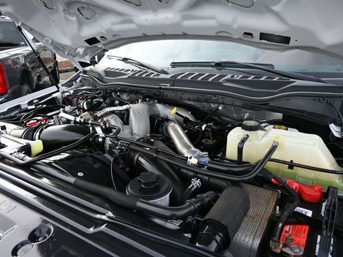 Used 2022 Ford F450 Platinum w/ FX4 Off-Road Package image 20