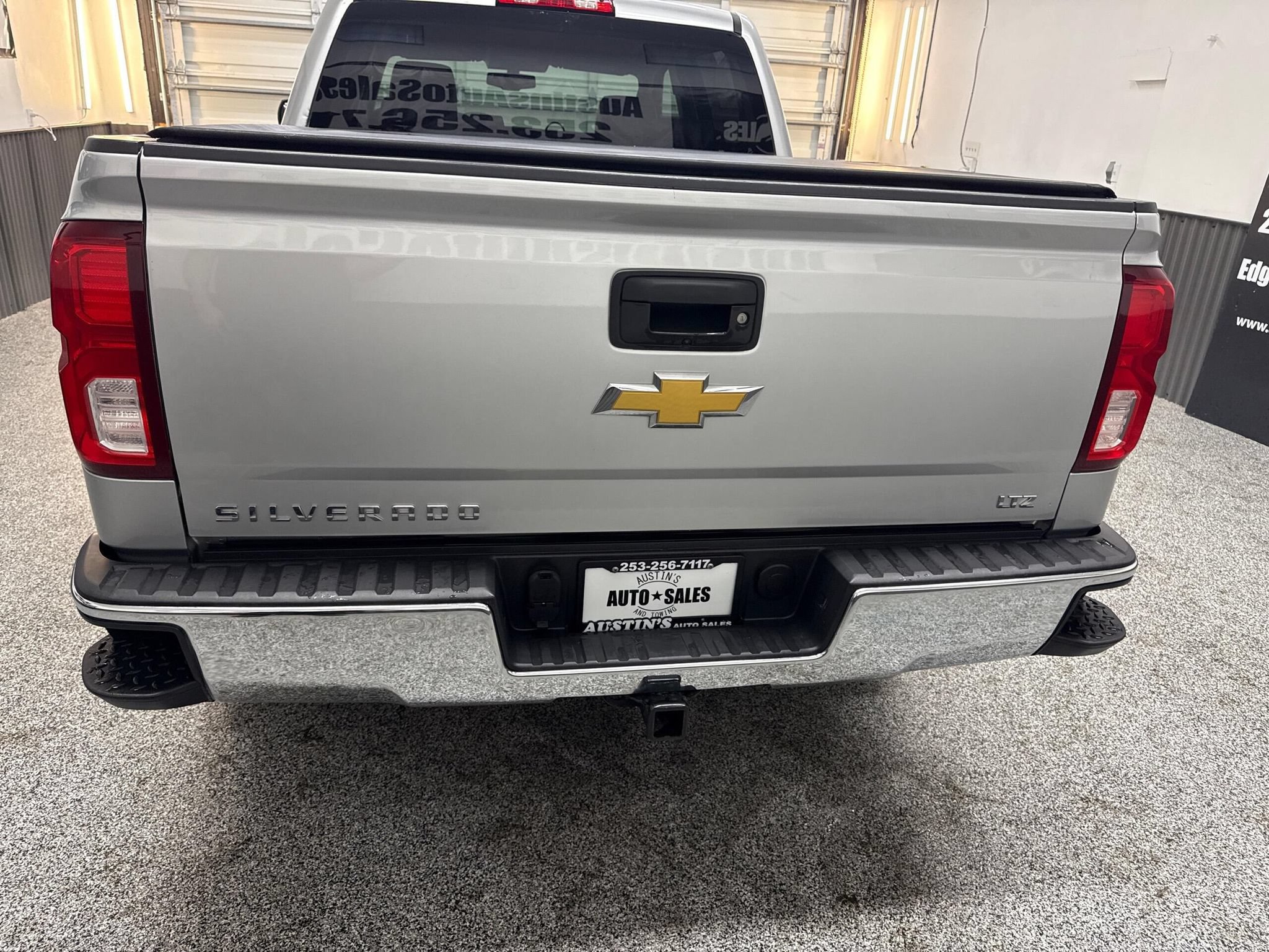 Used 2017 Chevrolet Silverado 1500 LTZ AWD/4WD image 5