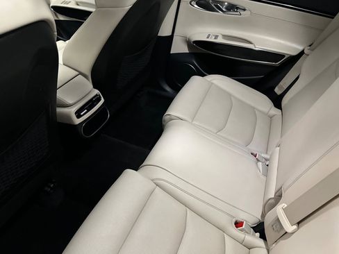 Used 2023 Genesis GV70 2.5T image 13