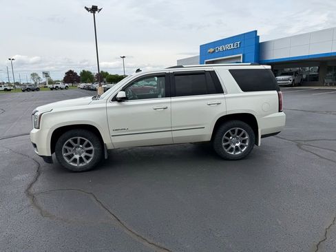 Used 2015 GMC Yukon Denali AWD/4WD image 2
