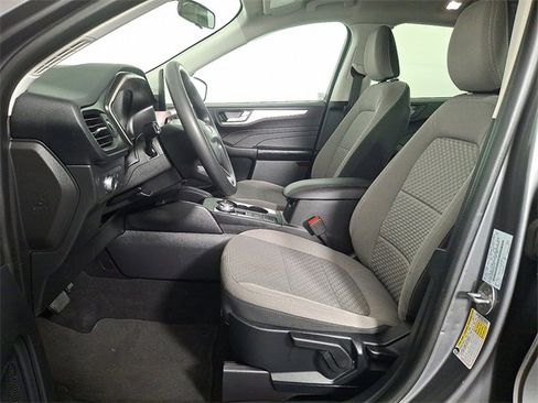 Used 2021 Ford Escape SE image 16