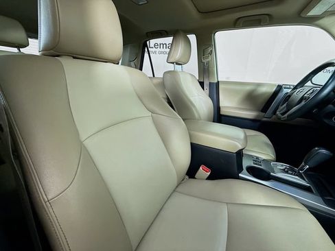 Used 2016 Toyota 4Runner SR5 Premium AWD/4WD image 29