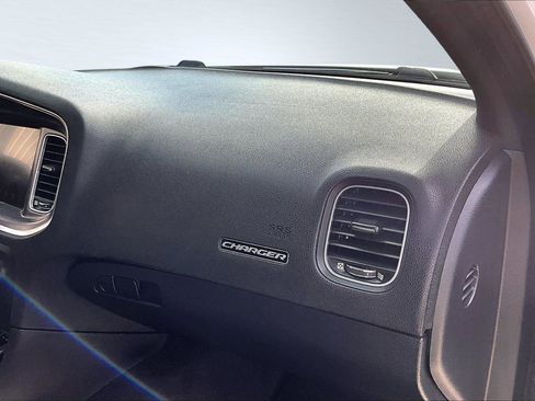 Used 2015 Dodge Charger R/T image 17