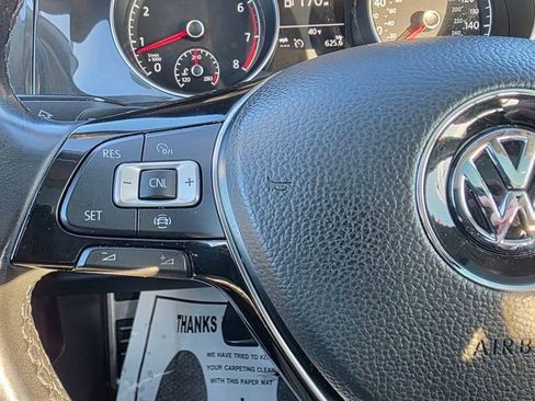 Used 2019 Volkswagen Golf Alltrack SE image 29