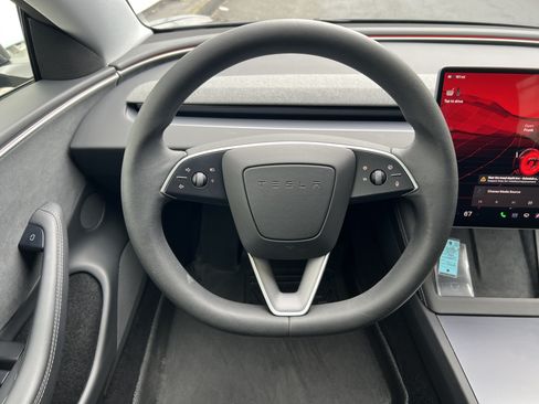Used 2025 Tesla Model 3 Long Range AWD/4WD image 24