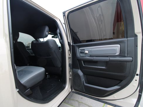 Used 2018 RAM 2500 Power Wagon image 52