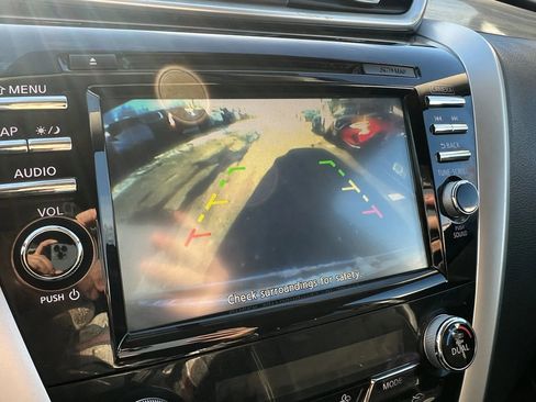 Used 2018 Nissan Murano S image 20