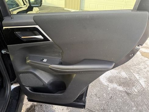 Used 2022 Mitsubishi Outlander ES image 36