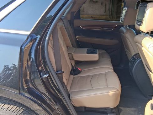 Used 2017 Cadillac XT5 Platinum w/ Driver Assist Package AWD/4WD image 11