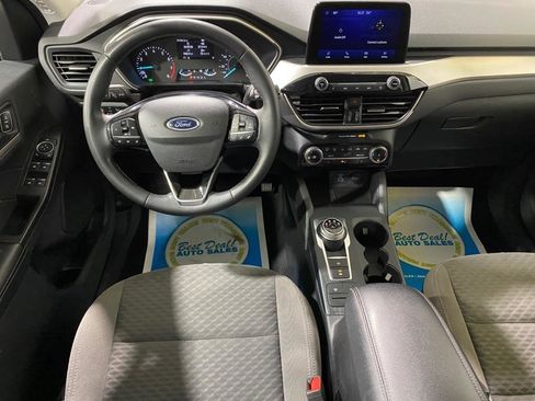 Used 2022 Ford Escape SE w/ Cold Weather Package AWD/4WD image 10