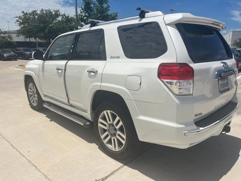 Used 2011 Toyota 4Runner Limited AWD/4WD image 4