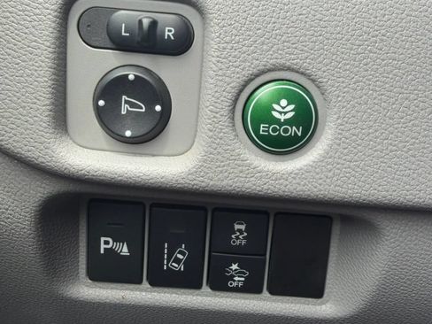 Used 2017 Honda Pilot Touring image 31