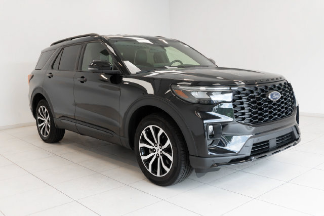 Used 2025 Ford Explorer ST-Line AWD/4WD image 8