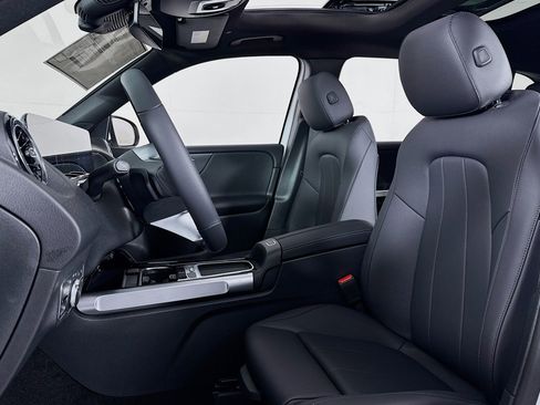 New 2026 Mercedes-Benz GLB 250 image 16