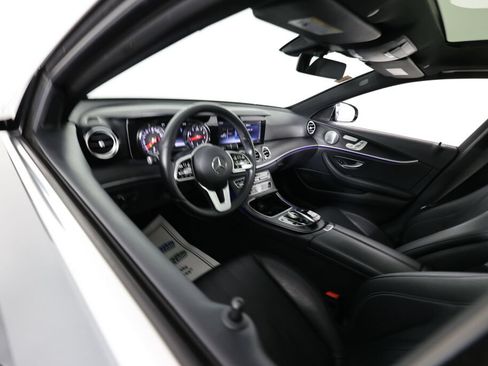 Used 2019 Mercedes-Benz E 300 4MATIC image 10