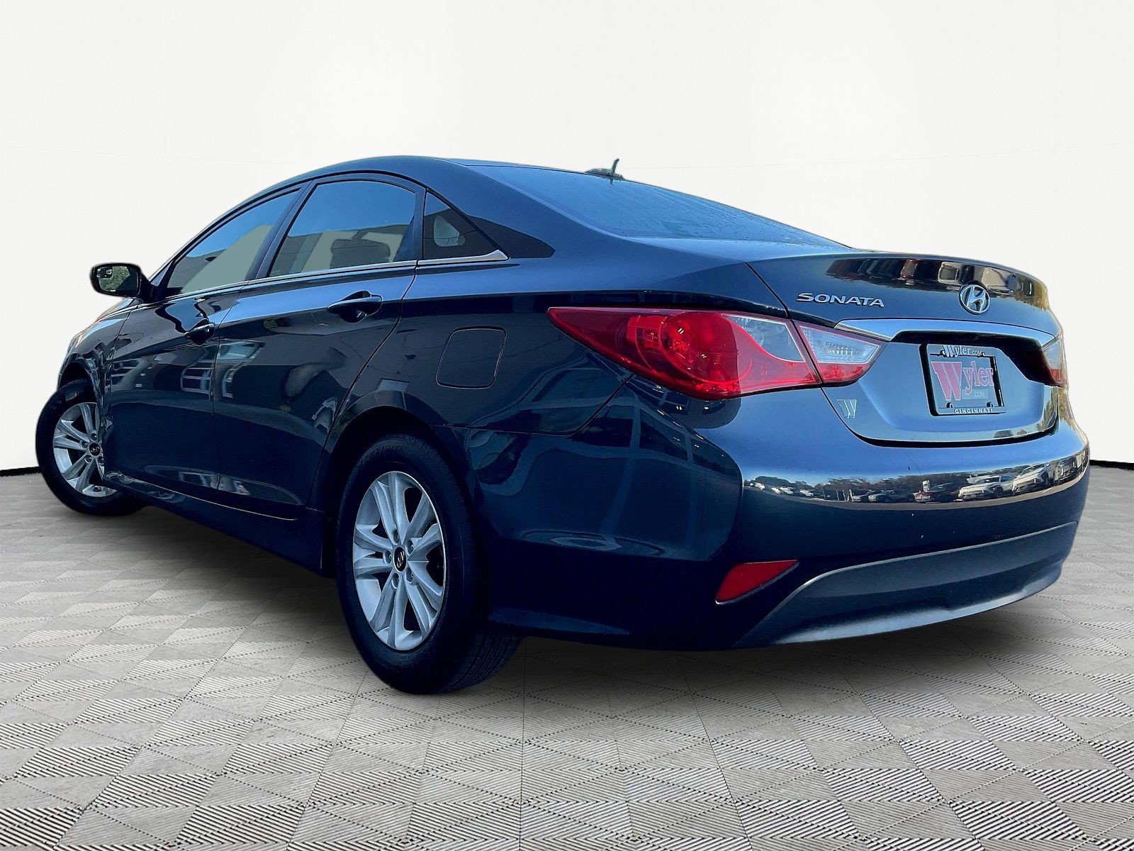 Used 2014 Hyundai Sonata GLS w/ Popular Equipment Group 2 FWD image 4