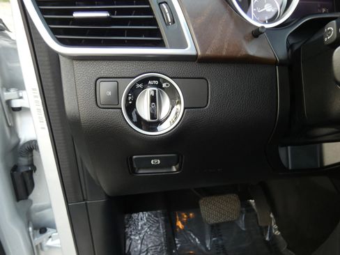 Used 2015 Mercedes-Benz ML 350 4MATIC image 81