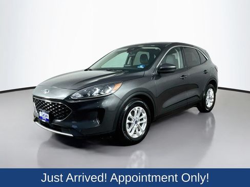 Used 2020 Ford Escape SE FWD image 3