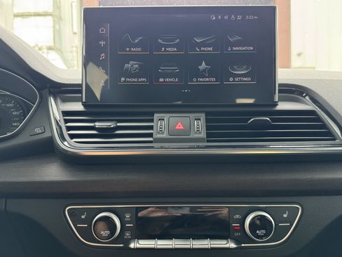 Used 2023 Audi Q5 2.0T Premium image 12