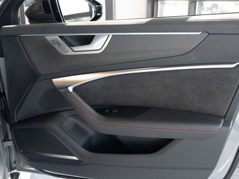 Used 2021 Audi RS 6 image 33