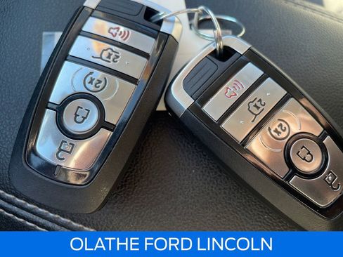 Used 2022 Ford Escape SE w/ Convenience Package image 11